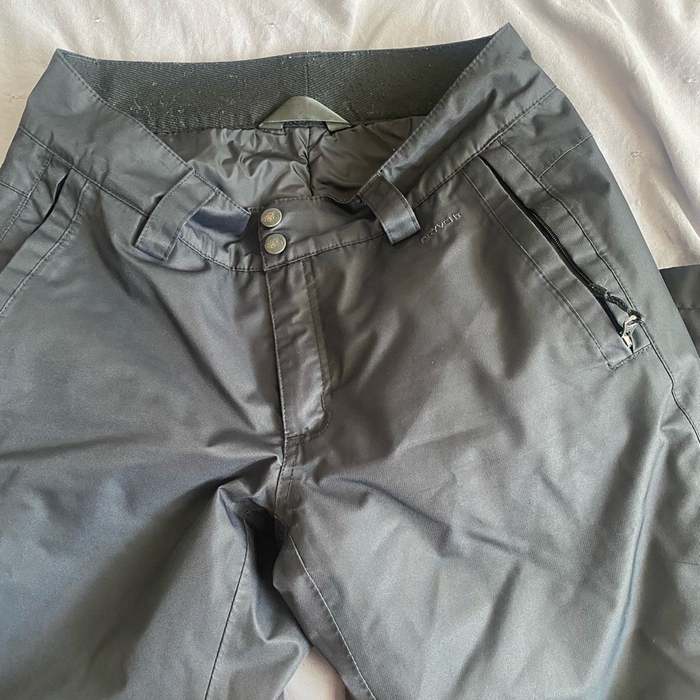 Women’s snow pants
